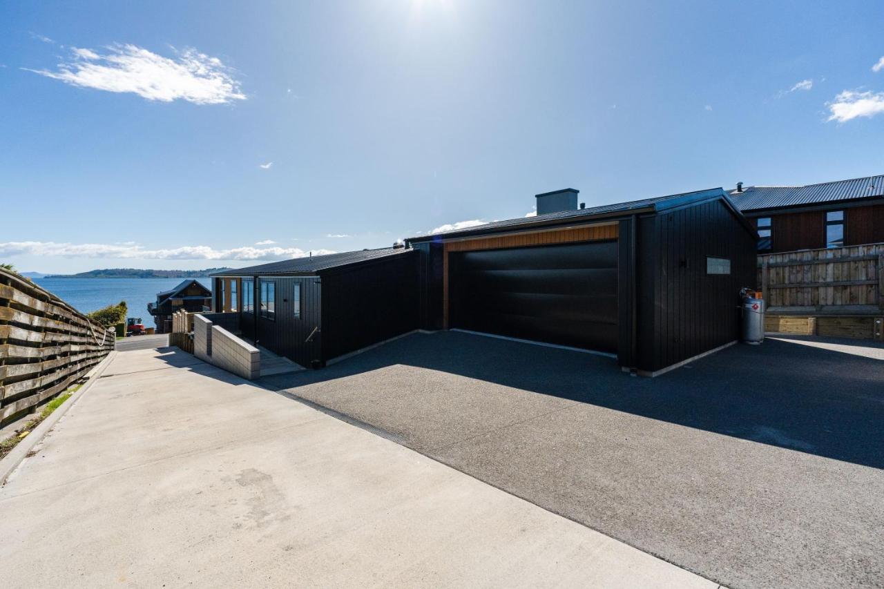 Lakeview Terrace - Taupo Holiday Home Bagian luar foto