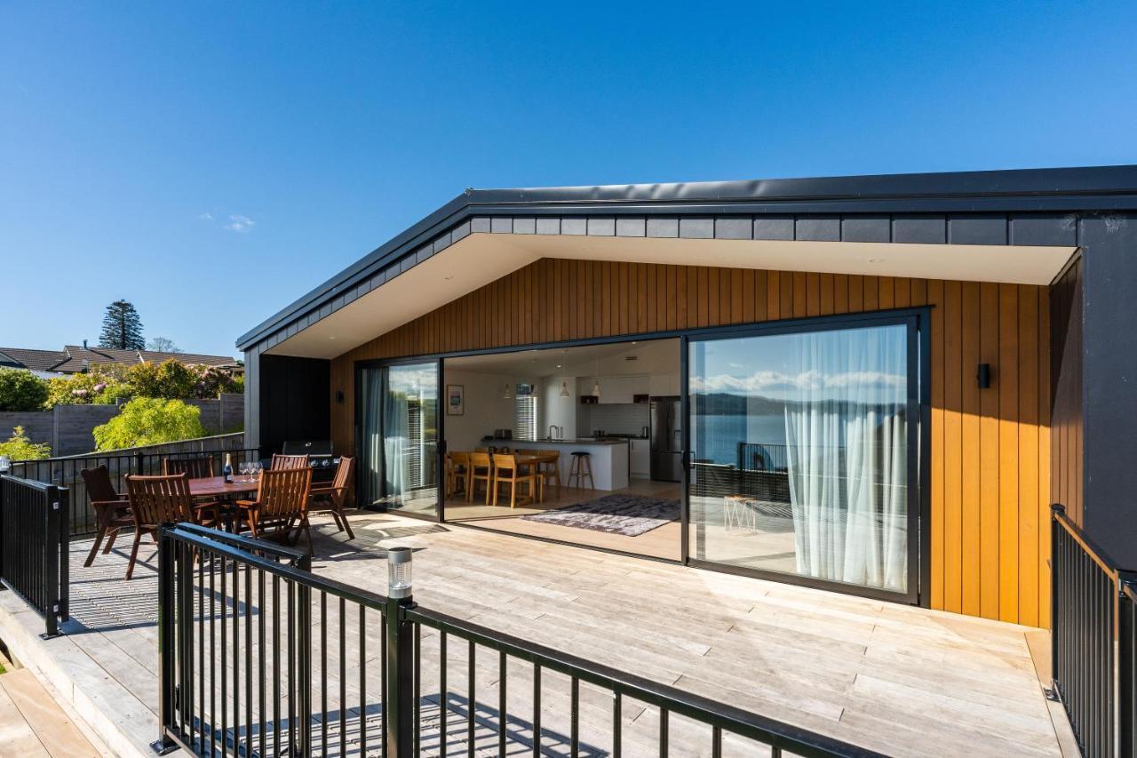 Lakeview Terrace - Taupo Holiday Home Bagian luar foto