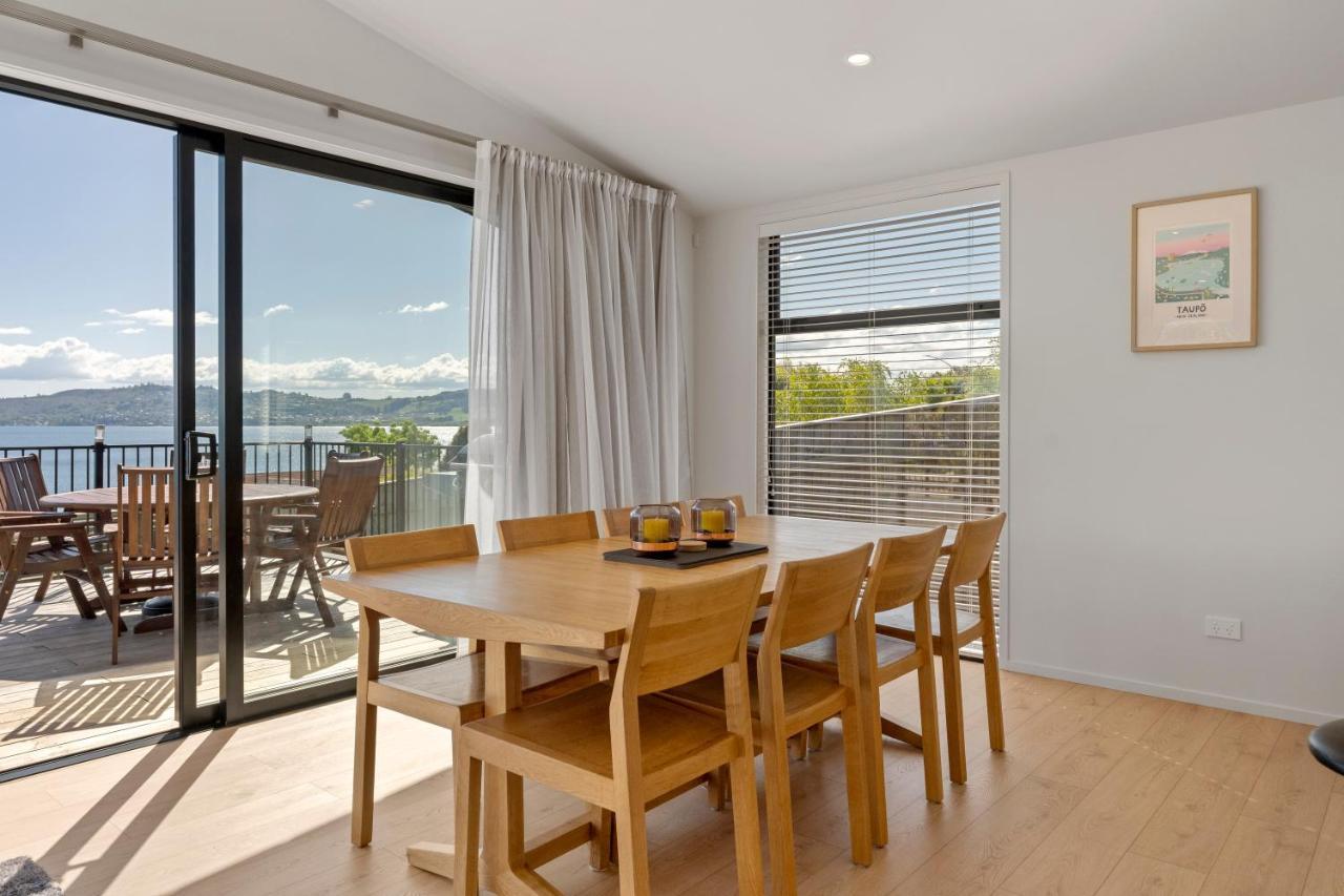 Lakeview Terrace - Taupo Holiday Home Bagian luar foto
